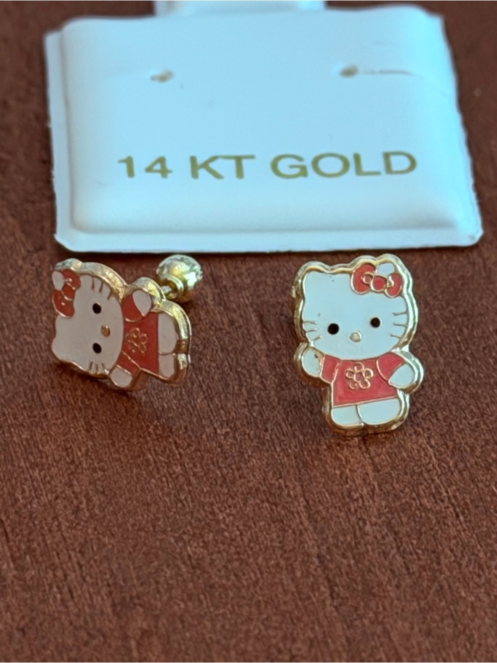 Solid Gold 14Karat Cutety Cat  Stud
Metal Type: Solid Gold